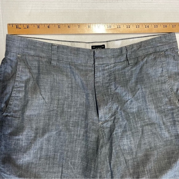 J. Crew Men's Blue Gray Flat Front Shorts - Picture 4 of 7